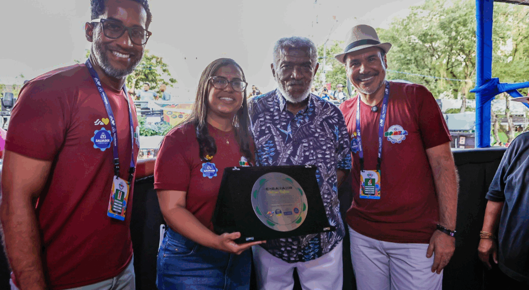 Nelson Rufino recebe título no Carnaval 2026