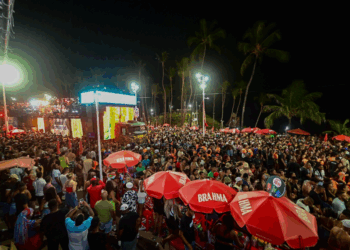 Melhor Segunda-Feira do Mundo lota pré-Carnaval em Salvador