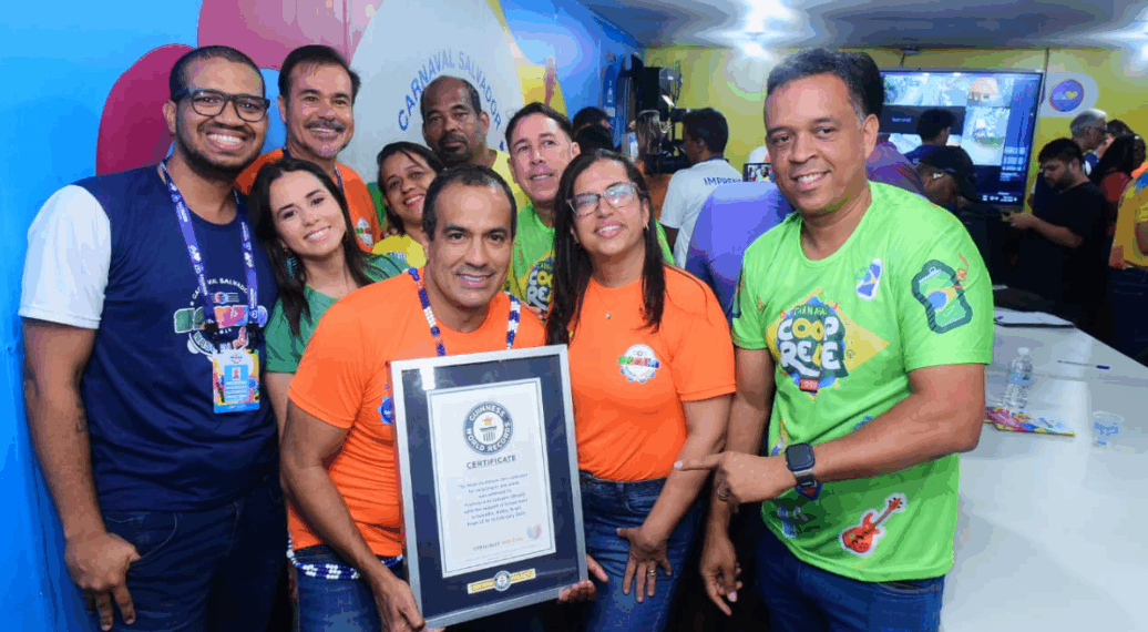 Carnaval de Salvador entra para o Guinness com a maior ação de reciclagem de latinhas do mundo