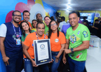 Carnaval de Salvador entra para o Guinness com a maior ação de reciclagem de latinhas do mundo