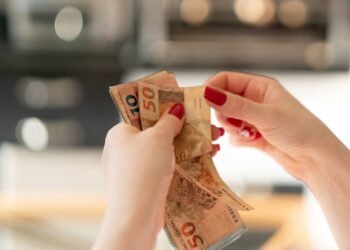 IBGE: Bahia registra 2º pior salário do Brasil