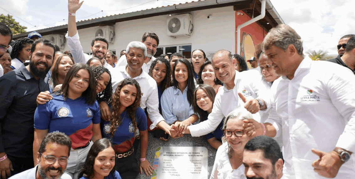 Modernização do Colégio Estadual Renato Medeiros Neto é entregue pelo Governo do Estado