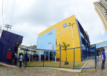 Prefeitura inaugura 3ª escola em duas semanas em Salvador