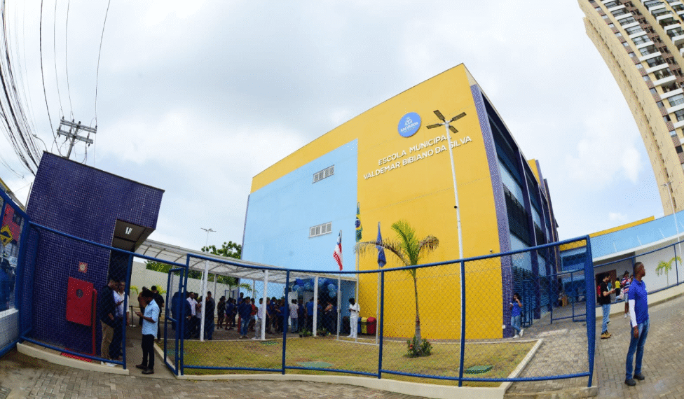 Prefeitura inaugura 3ª escola em duas semanas em Salvador