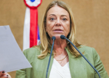 Saída de Fabíola Mansur do PSB agita cenário político