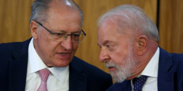 Lula confirma Alckmin como vice na chapa ao Planalto