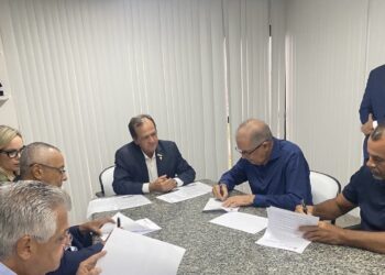 Setur-BA fecha acordos para qualificar turismo no interior