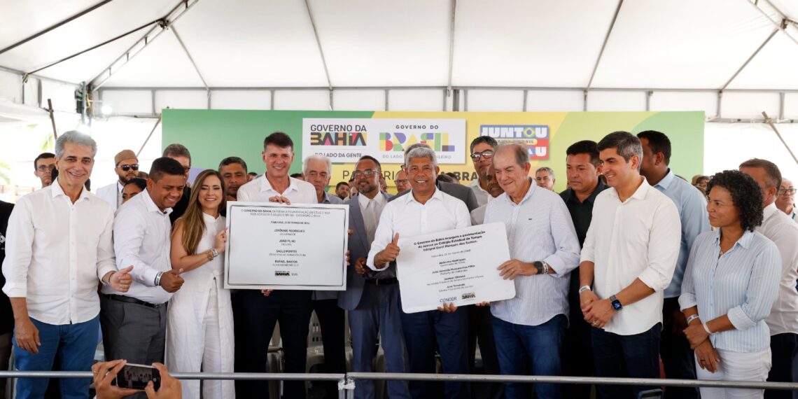 Estado entrega obras e impulsiona produção em Itaberaba