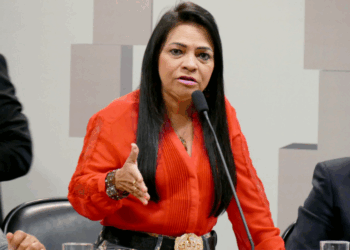 PF investiga fraude em tablets na gestão Moema Gramacho