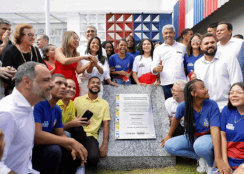 Novo colégio de tempo integral é inaugurado em Valéria
