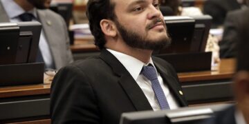 Ex-deputado baiano vira alvo por suposto acordo com facções