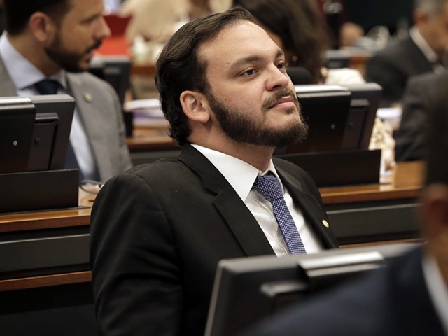 Ex-deputado baiano vira alvo por suposto acordo com facções