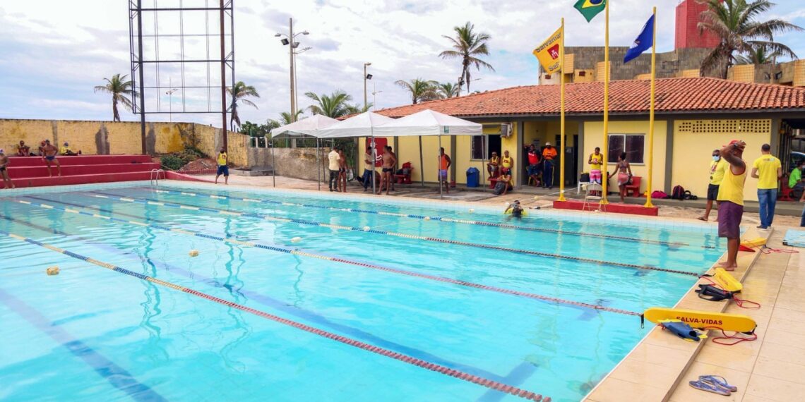 Prefeitura lança projeto “Mergulho na Inclusão” com piscina assistida para crianças com autismo