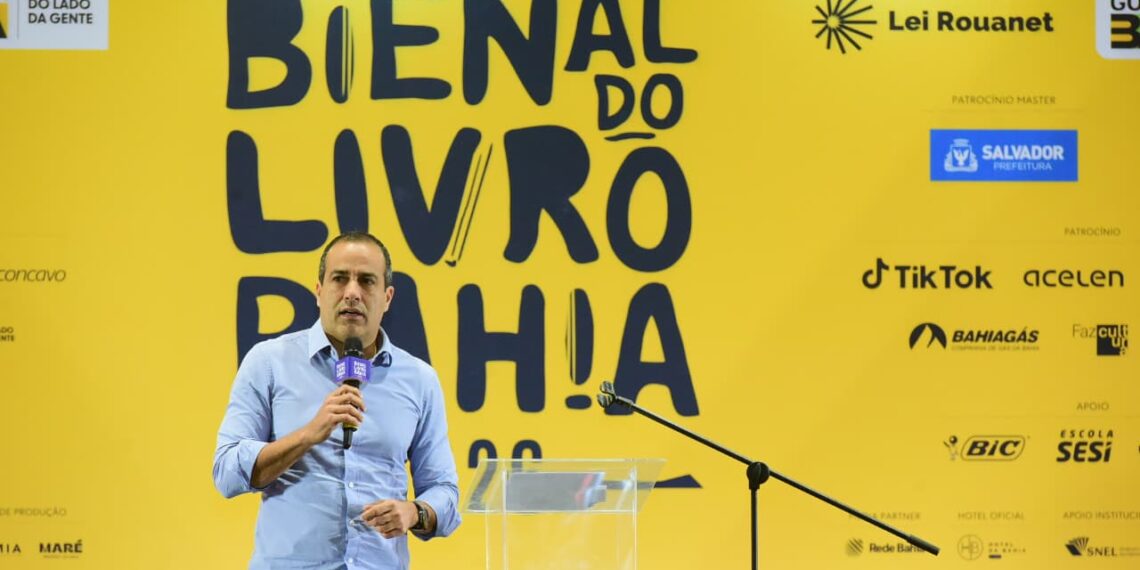 Bruno Reis participa da abertura da Bienal do Livro