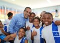 Prefeitura de Salvador entrega escola totalmente reconstruída em Paripe