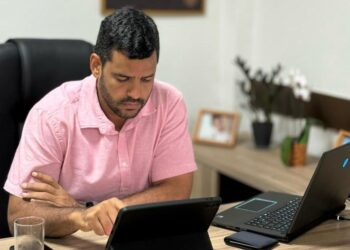 “Um país não pode ser construído sobre o esgotamento do seu povo”, diz Tássio Brito sobre escala 6×1