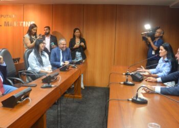 Jusmari Oliveira assume presidência da Comissão de Saúde da ALBA