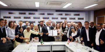 Estado fecha acordo para regulação de resíduos na BA