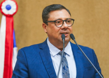 Penalva oficializa mudança de partido