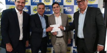 Filho de Carlos Muniz entra no PSDB e mira Câmara