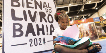 Alunos da rede municipal visitam Bienal do Livro