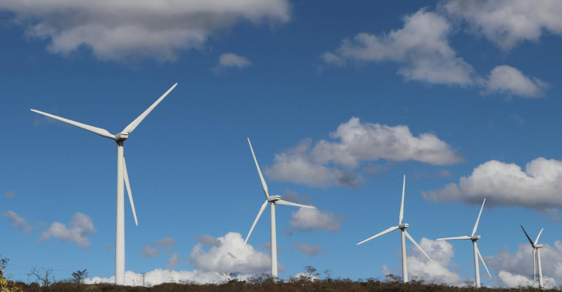 Bahia consolida liderança nacional em energias renováveis com avanços em eólica e solar