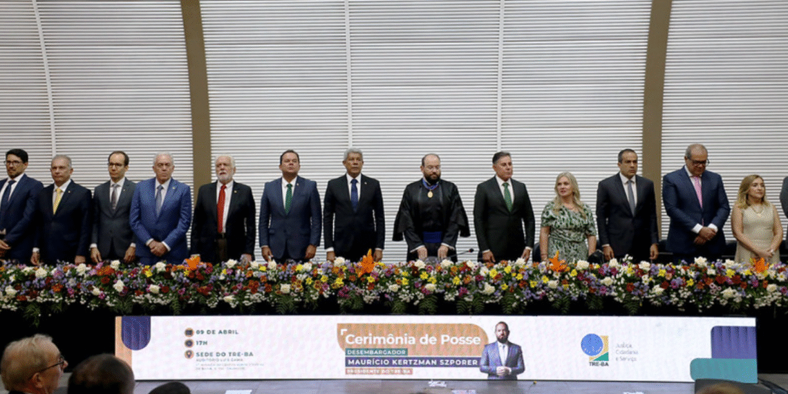 Governador destaca Justiça Eleitoral em posse no TRE-BA