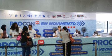 CDL Salvador oferece consulta gratuita ao SPC durante 4ª edição do Procon em Movimento