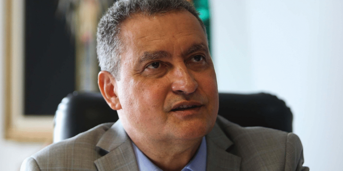 Rui eleva tom e diz que ACM Neto teme debate