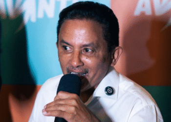 Pré-candidato, cantor de Caneta Azul se enrola ao falar de propostas