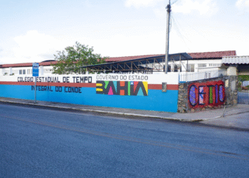 Governo do Estado inaugura primeira etapa de modernização do Colégio Estadual do Conde