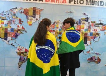 Clube do Livro fortalece leitura e protagonismo estudantil na Bienal do Livro da Bahia 2026