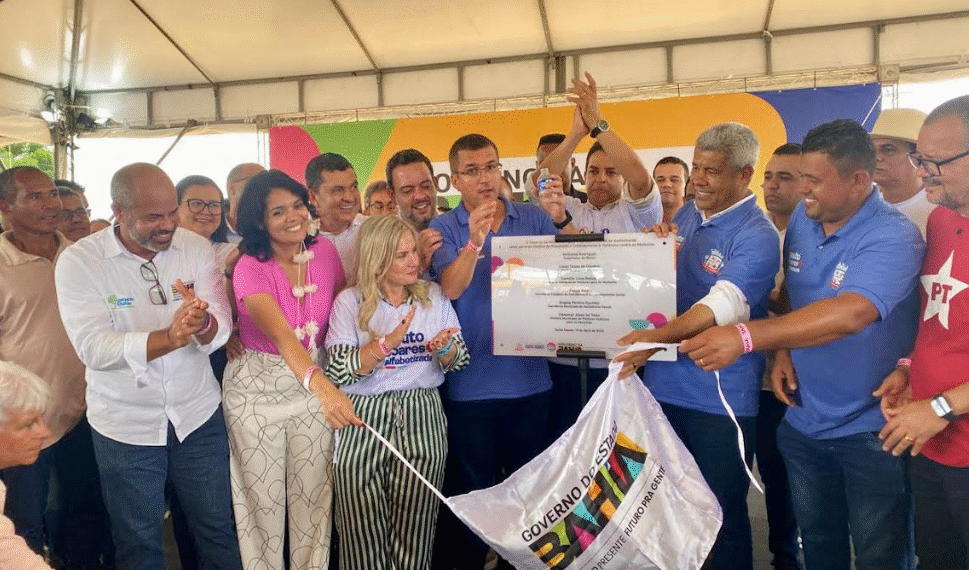 Governo do Estado entrega Salas de Acolhimento às Mulheres, em Souto Soares e São Gabriel 