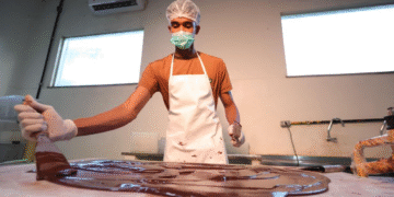 Chocolate artesanal de assentamento baiano amplia mercado e fortalece formação técnica de estudantes