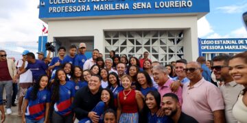 Governo inaugura escola integral em Mascote