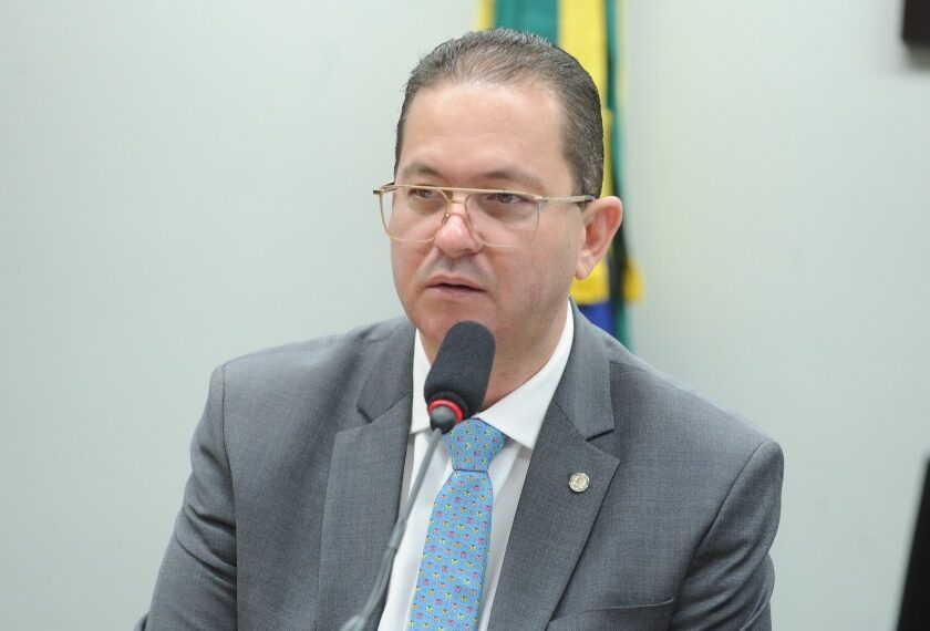 Emenda de R$ 1,9 mi liga deputado a suspeita com ONG