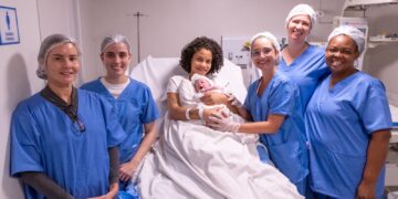 Nascimento da primeira criança na Maternidade Municipal de Salvador marca início de nova era na saúde da capital baiana