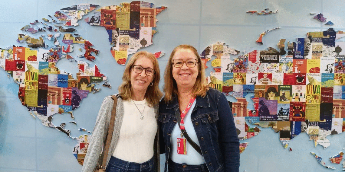 Professores da rede estadual celebram a Literatura na reta final da Bienal do Livro da Bahia 2026