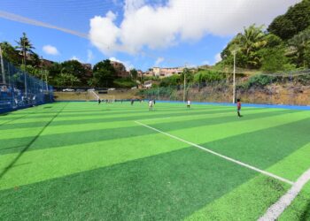 Prefeitura inaugura arena em Jaguaripe I e amplia lazer em Cajazeiras