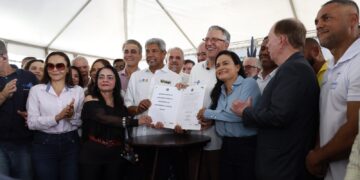 Governo Federal e Estado assinam ordem de serviço para maternidade com 117 leitos em Lauro de Freitas