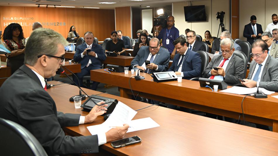 CCJ sabatina Camila Negromonte para vaga de conselheira do TCM nesta terça-feira