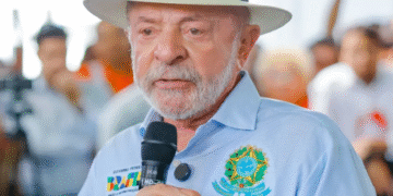PoderData: governo Lula é desaprovado por 52% dos eleitores; 43% aprovam
