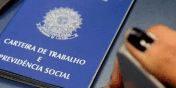 Taxa de desemprego fica em 5,6% no trimestre encerrado em maio, diz IBGE