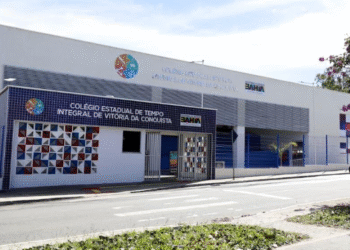 Governo do Estado entrega novo colégio estadual em Vitória da Conquista