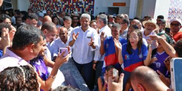 Inauguração de nova escola estadual amplia oferta de ensino em tempo integral para estudantes de Barra