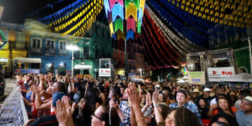 São João da Bahia reúne grandes nomes do forró e fortalece cultura popular no Centro Histórico de Salvador