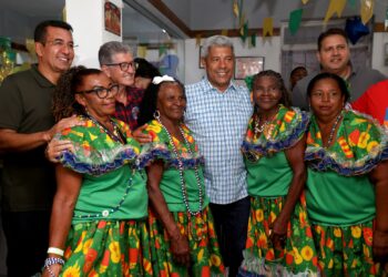 Governador marca presença nos festejos juninos de Senhor do Bonfim e Jaguarari