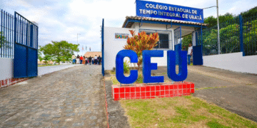 Em Ubatã, governador entrega 150ª escola reformada e ampliada desde 2023