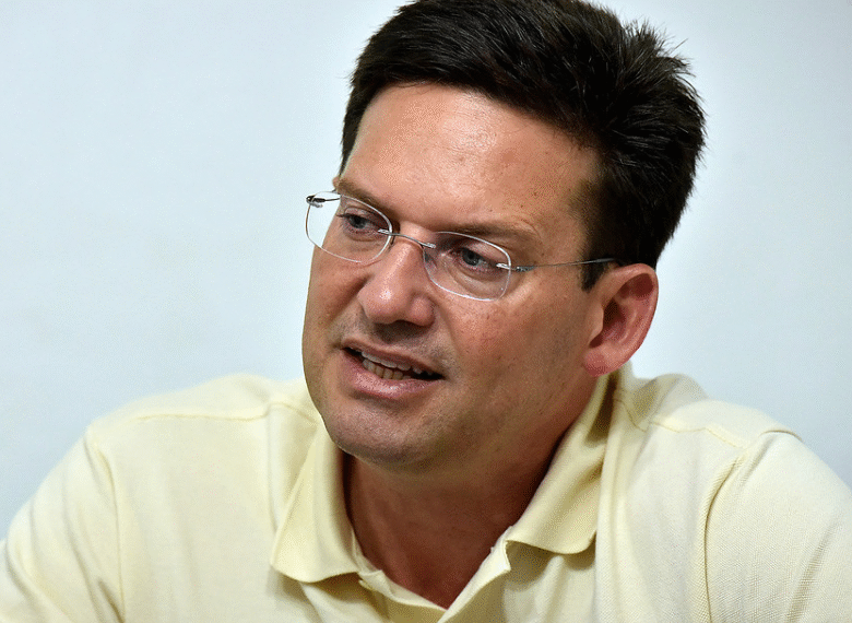 João Roma relata tensão após pane em voo: ‘O pior poderia acontecer ali’