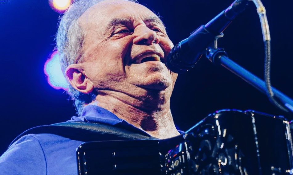 É oficial: Flávio José não vai cantar no São João da Bahia